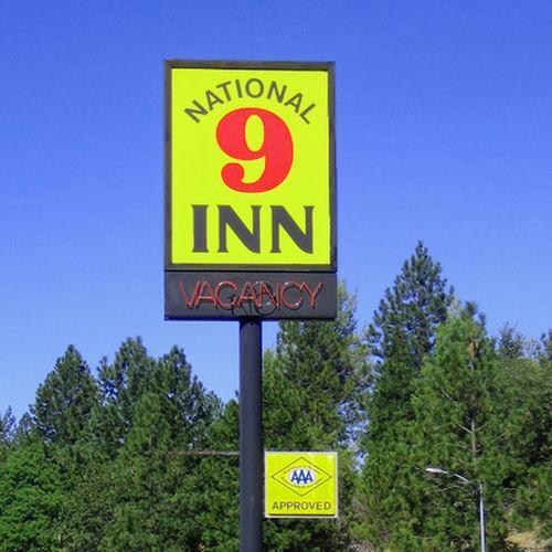 National 9 Inn - プラサービル エクステリア 写真
